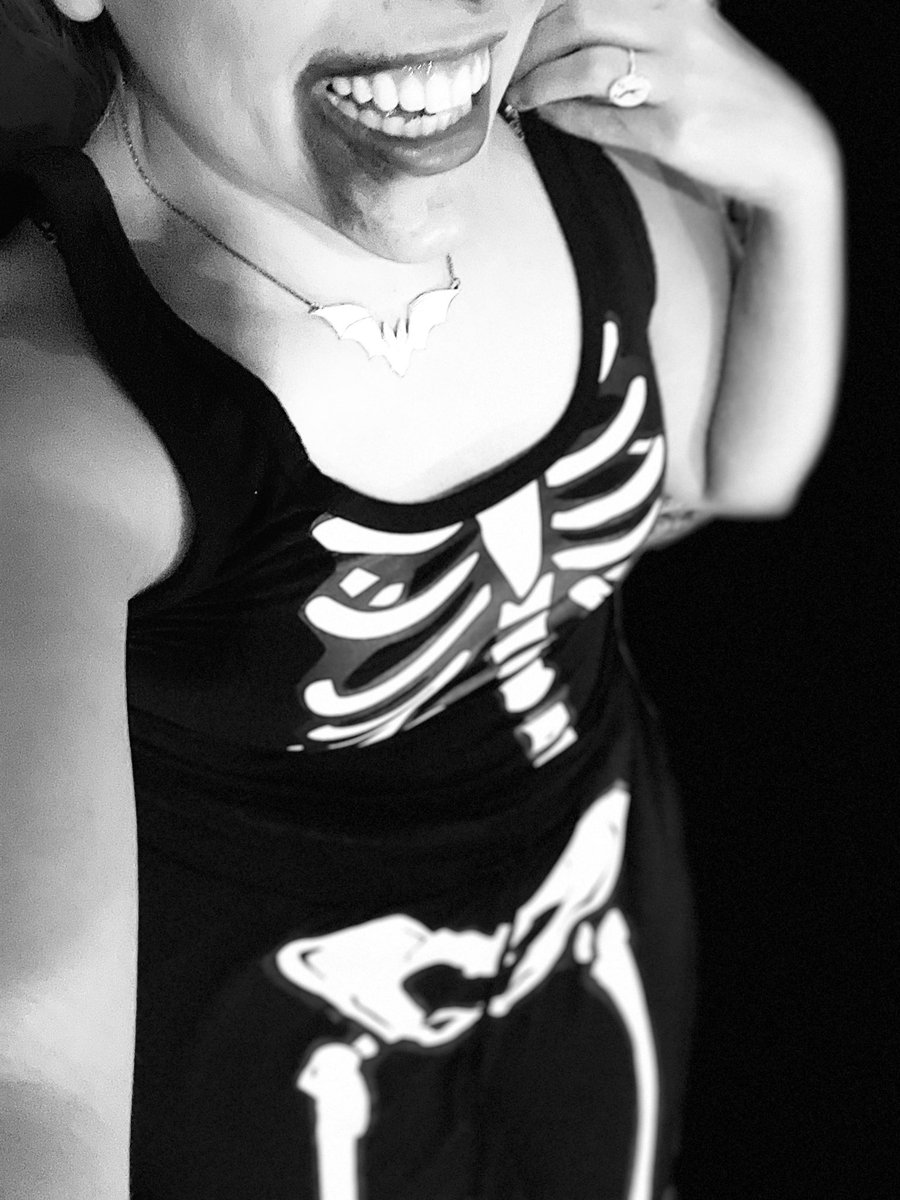 VBathsalt's tweet image. Feelin that 2020 spooky loungewear. @MeUndies