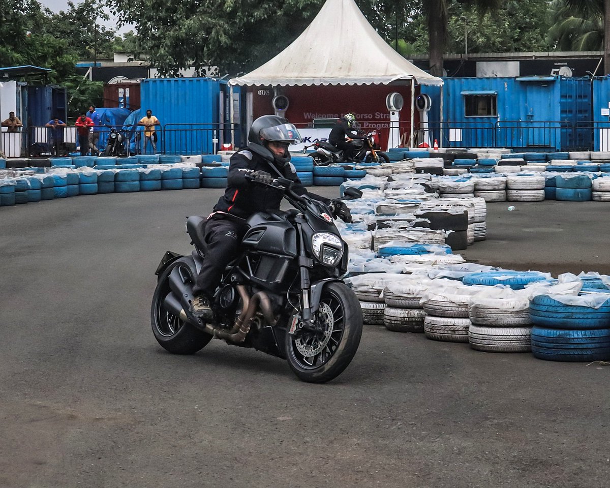 Ducati_India's tweet photo. Our friends at Ducati Mumbai & #DOCMumbai recently organized the Corso Strada Riders' Training program in association with Top Gun India where #Ducatisti got a practical introduction to #safe & conscious road riding & learned the secrets to perfect their riding technique. https://t.co/JLJg7b0t08