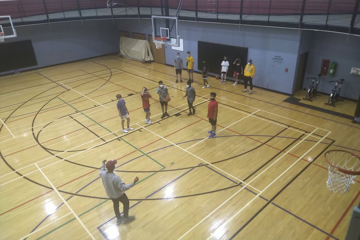 BallFever_CO_Tr's tweet photo. #Blessed to be back in the lab w/the #TruthBall crew tonight
GREAT talk about being thankful/appreciative to still be able to compete as UNIT during crazy times we are all dealing with! #RecToRespect #CreateSomething Let's get it...
Future #copreps #Grateful
#CoachG #CoachTJ https://t.co/kSUbKGe1cF