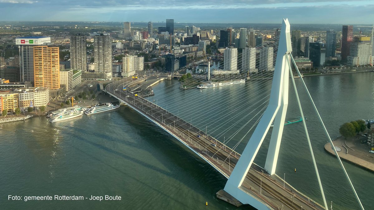 Vanaf vanavond t/m donderdag 5 november zijn er #Werkzaamheden aan het tramportaal op de #Erasmusbrug.