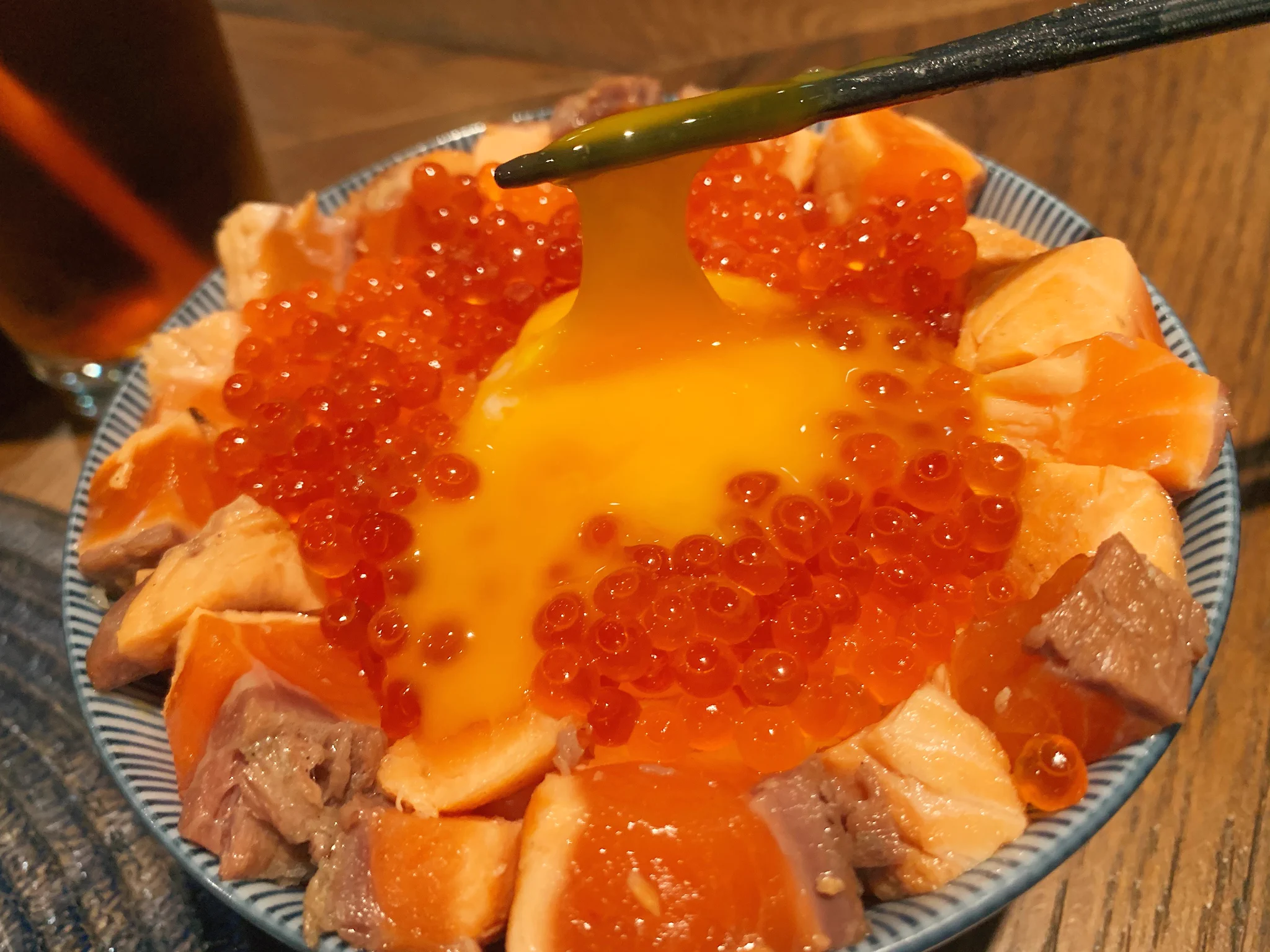 「炙り漬けサーモンとイクラの玉子かけご飯」究極のごちそう！！