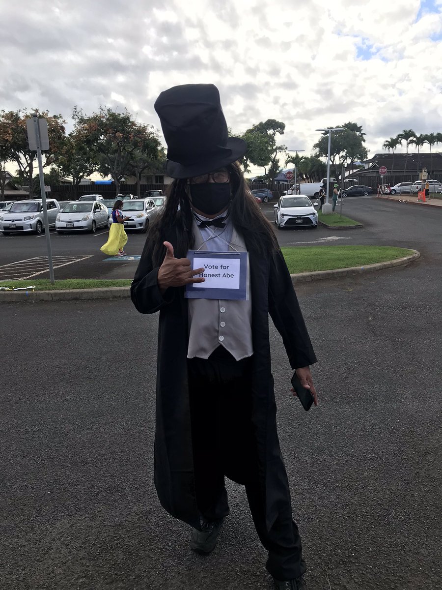 MsPowellteaches's tweet photo. Grade 2 in the house! #drivebyparade #pokemon #PokemonGoRaids #teacherlife https://t.co/kb7tj5pMpX