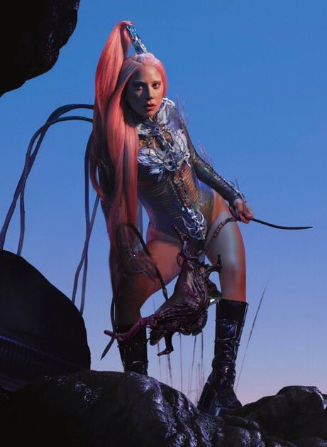 StreamShallow's tweet photo. #AMAs — Favorite Female Artist Pop/Rock

1. Tayl*r - 52,907
2. Gaga - 51,450

I’m voting for Lady Gaga for Favorite Female Artist - Pop/Rock at the #AMAs https://t.co/e1UmMBKIF5