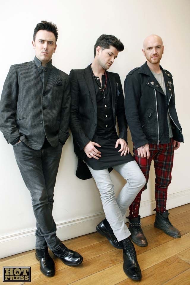 The script фото. Скрипт группа. Intro группа. Скрипт группа. Hall of fame the script.