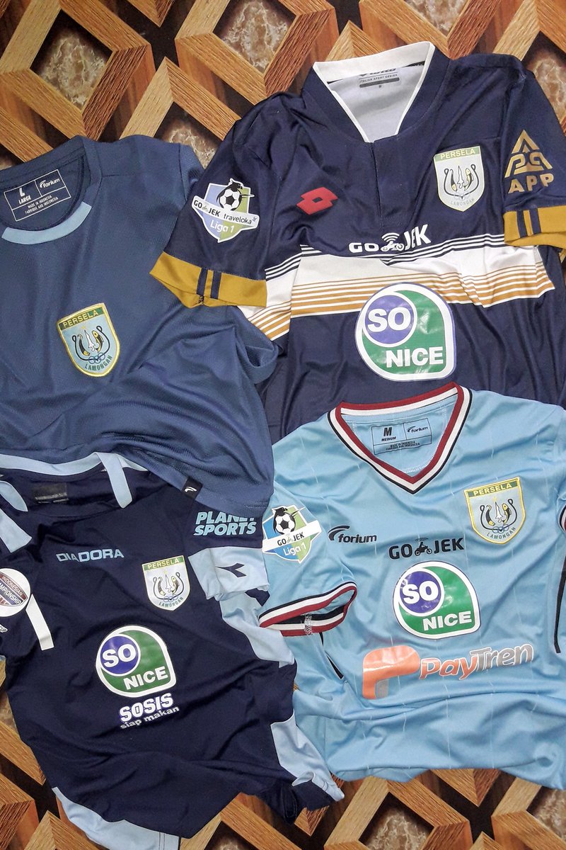 53_tiawan's tweet photo. @JerseyLigina 2015 2017 2018 2019 #Liga1 #Persela #Forium #diadora #lotto https://t.co/0uUixQmr01