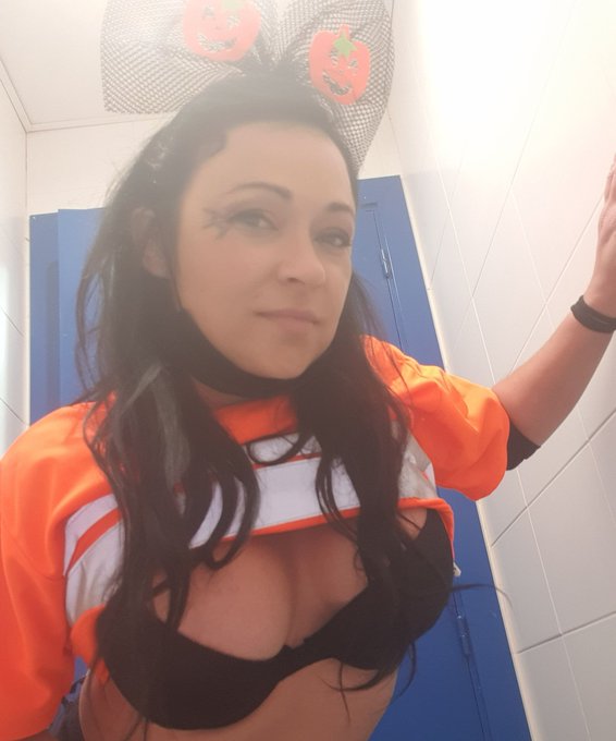 &Aacute;nimo que de esta salimoooos https://t.co/UJ72epxkhh<a href="/tag/marbella"class="tags"><span>#marbella</span></a><a href="/tag/rodaje"class="tags"><span>#rodaje</span></a>