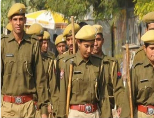कांस्टेबल की सेवा 9,18,27 वर्ष होने पर पे स्केल लाभ नहीं मिलता क्योंकि पुलिस विभाग द्वारा समय पर पदोन्नति नहीं दी जाती है इसका पुलिस सिपाही को आर्थिक  नुकसान क्यों?9,18,27 वर्षों कि सेवा अवधि पर 2400GP है सरकार विभाग पदोन्नति दें या 3600GP दें 
#पुलिस_की_पुकार_सुने_सरकार