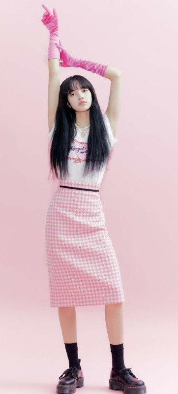 Blackpink members as Indian Sarees.