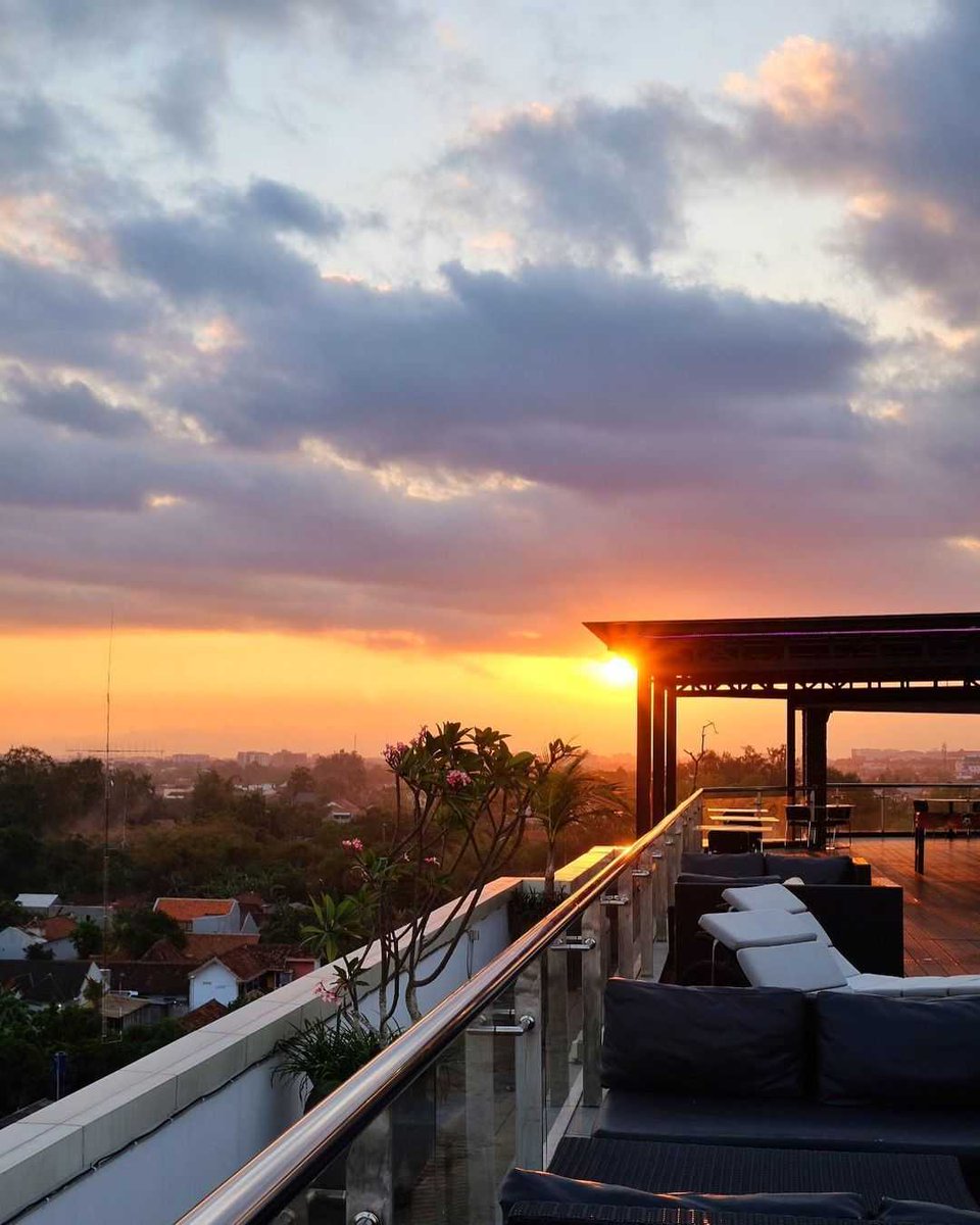 INNSiDEIbiza's tweet image. Well Done! week is over... 

#INNSiDEbyMeliá #INNSiDEYogyakarta #staycurious
