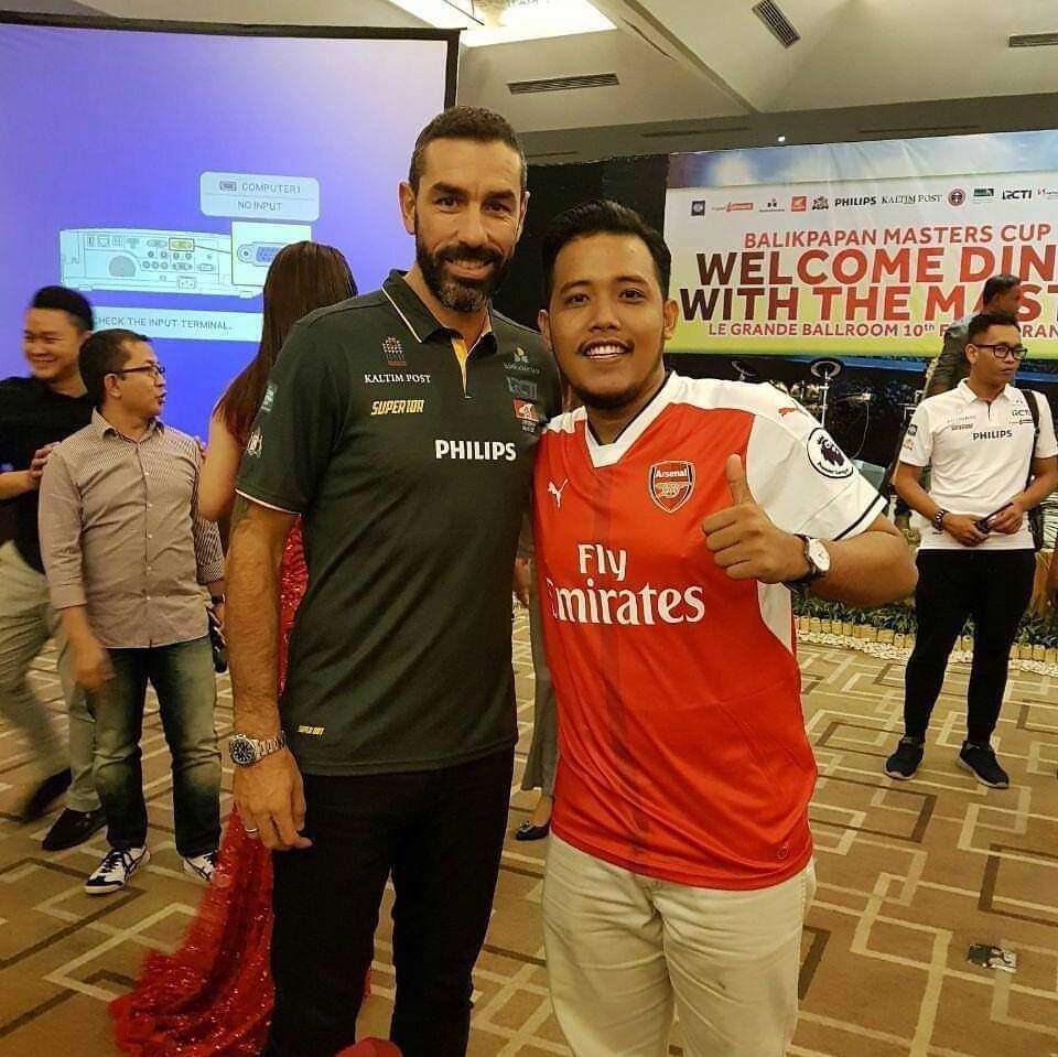 Happy 47th birthday, Robert Pires!    