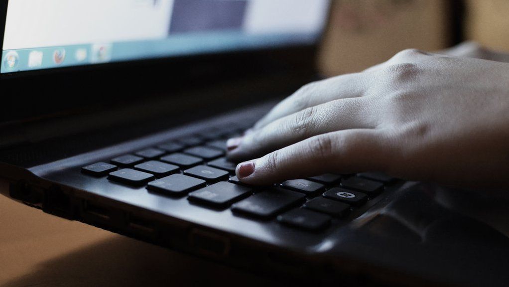 Police have reminded farmers to be vigilant when undertaking online purchases after a farmer was scammed in a fake online tractor sale.
buff.ly/3e81nIu
#scam #onlinescam #tractor