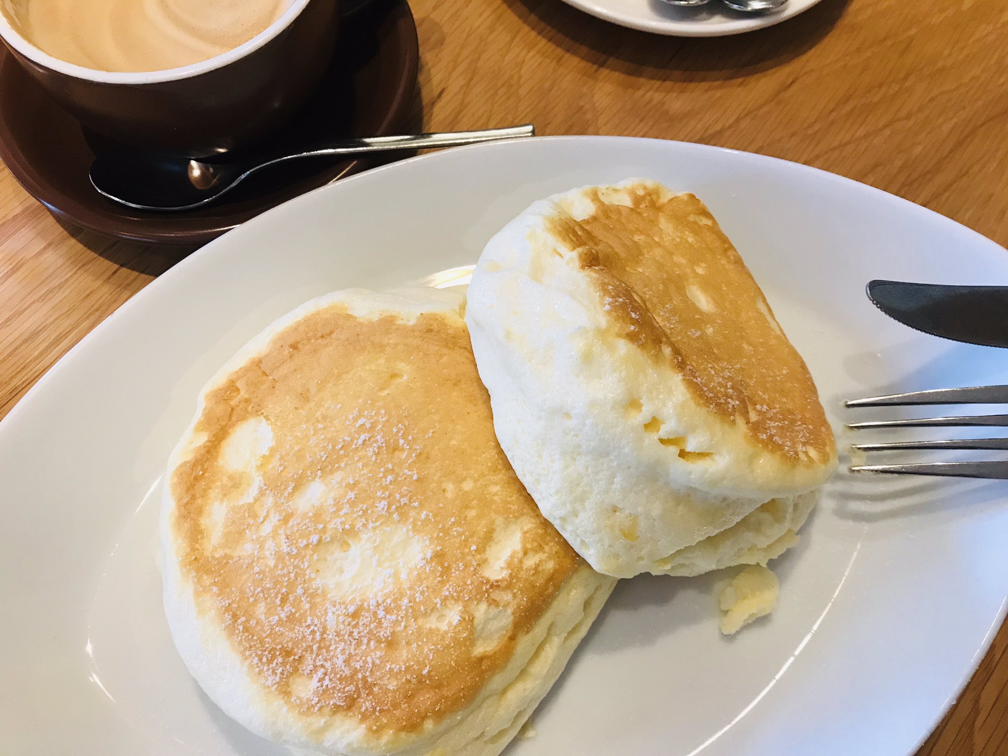 めいどん むさしの森珈琲 富山市 カフェオレの美味しい季節です ふわっふわっのパンケーキと でも 私の好きなのは 昔ながらのホットケーキ 自分で焼くしかないかな T Co Jamtuqe1zg Twitter