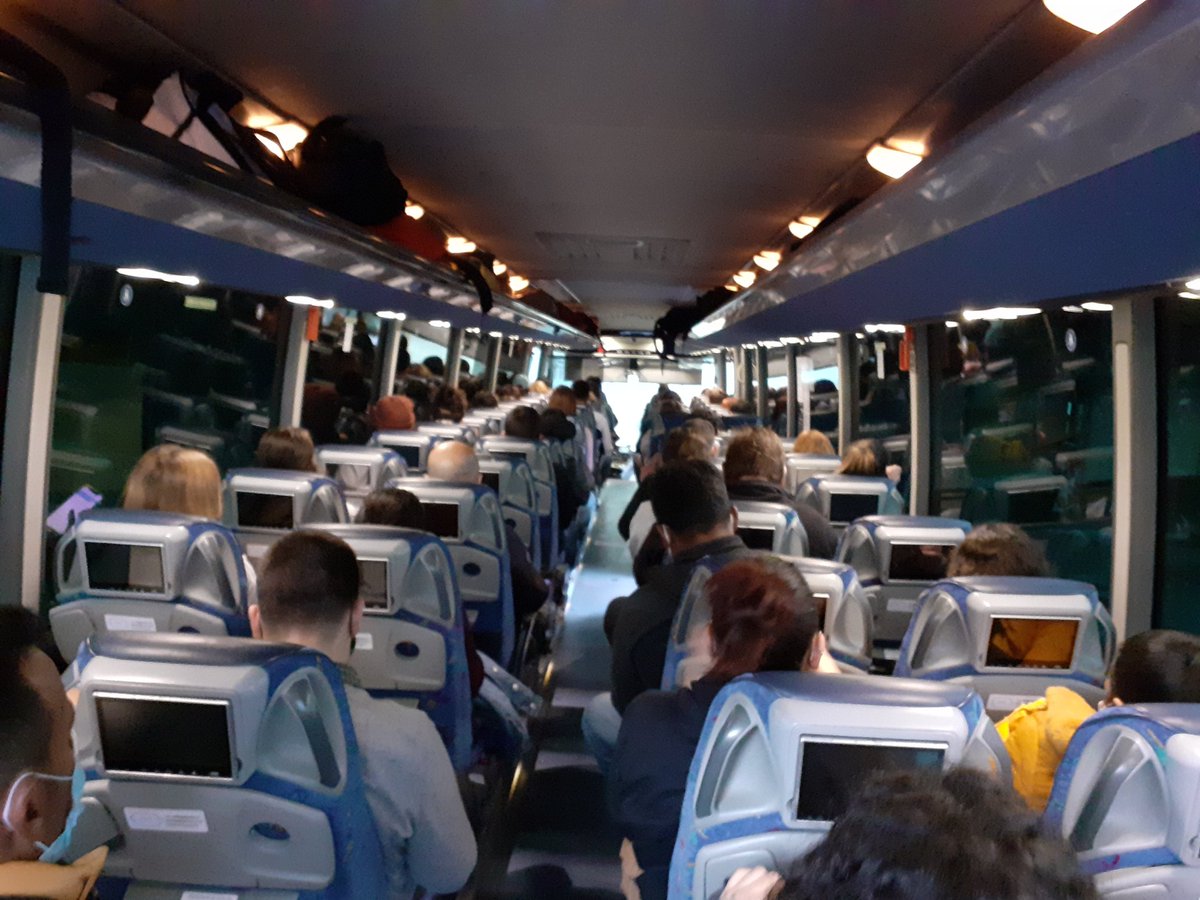 Madrid -oviedo 8 a.m . Me comenta el conductor que desde marzo venden el 100% del aforo. <a href="/Alsa_autobuses/">Alsa</a> <a href="/IdiazAyuso/">Isabel Díaz Ayuso</a> <a href="/AlmeidaPP_/">José Luis Martínez-Almeida</a> <a href="/AdrianBarbon/">🌹 Adrián Barbón 💙💛</a> <a href="/ComunidadMadrid/">Comunidad de Madrid</a> <a href="/GobAsturias/">Principado de Asturias</a> <a href="/facua/">FACUA</a> <a href="/RubenSanchezTW/">Rubén Sánchez</a>