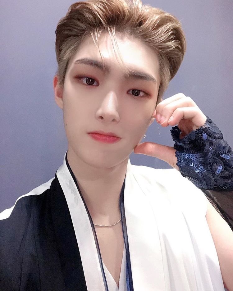 mingithink's tweet image. hello mingi thinkers! sorry for being ia today, was super busy wif schoolwork! how are u all doing?