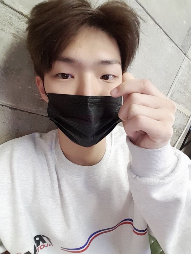 mingithink's tweet image. his hair looks so soft