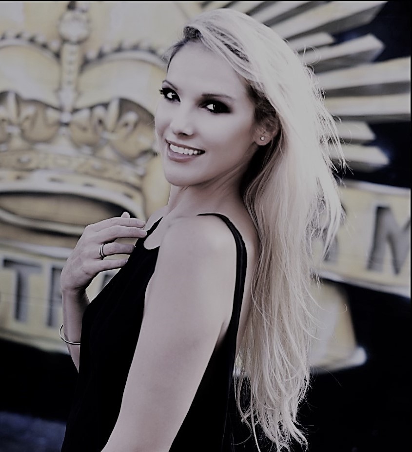 CountryBellesUK's tweet image. Country Belles Sat31st Oct 8pm UK belter-radio.com 
Aow @emilyroseOF Inter @ASpringofficial Sow @ChloeCollinsMus 
+ @Baileytomkinson @LillyWinwood @sarahmoreymusic @GenevieveAllen1 @Koranaughton @MandyMcMillan @MacKenziePMusic @LucySchollMusic @harpergraemusic @maddiezahm