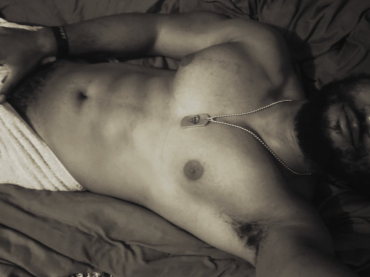 JrSup3rman6's tweet photo. Morning 😜😜 #abscheck #fitnessmodel #fitlife #gains #relaxing https://t.co/piDsaEFpF2