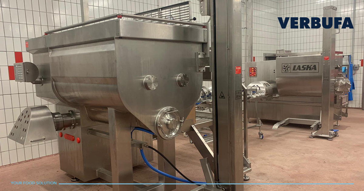 Mooie installatie van een Laska WWB 200 Wolfmachine in combinatie met een Laska WMW 2012 Mengwolf voor een Belgische klant.

#moulindebaillie #laska #grinder #verbufa #yourfoodsolution