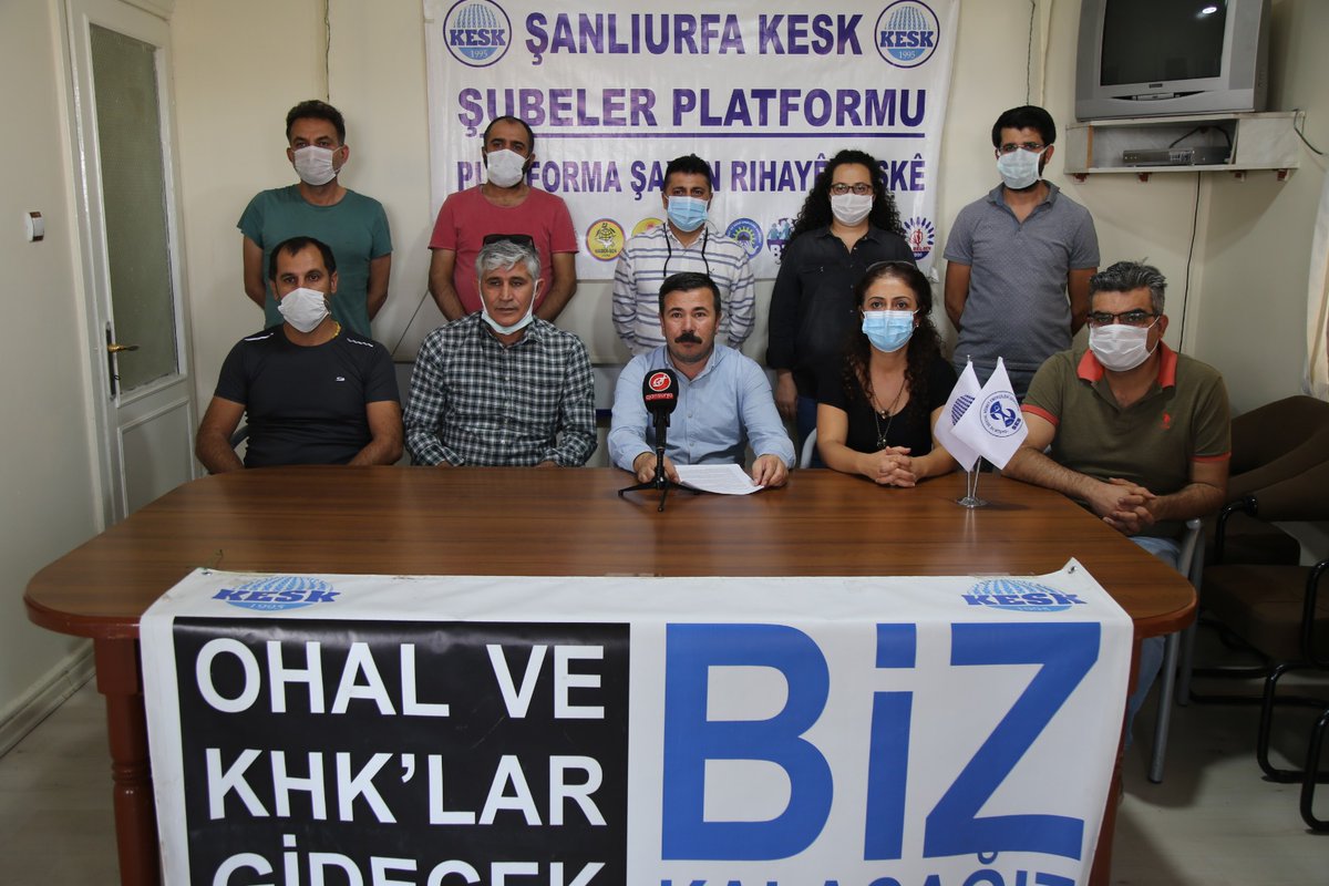 yenicizgigazete's tweet photo. KESK, 4.yıla giren KHKlı ihraçlara dikkat çekti, Bu hukuksuzluğu son verilsin
https://t.co/gcSBcFb2M9 @yenicizgigazete aracılığıyla
#KESK #EĞİTİMSEN #İHRAÇ #KAHK #yenicizgihaber
@BozgeyikKESK @EgitimsenUrfa @urfakadin @urfakadinlar @urfatabip @mersinses @BesMersinSube https://t.co/d444Q1a9Ya