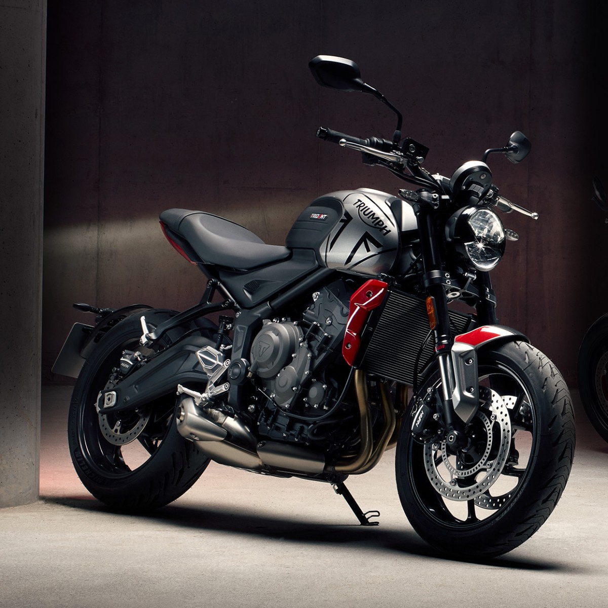 ChicasMotavi's tweet photo. Nueva Trident660. El único motor triple en la categoría con torque y entrega de potencia emocionantes, manejo que inspira confianza y tecnología líder en su clase.

Mira la revelación aquí: https://t.co/vhEBIZ2Evq https://t.co/2trVXOGRPM https://t.co/IJpSbeTZkG