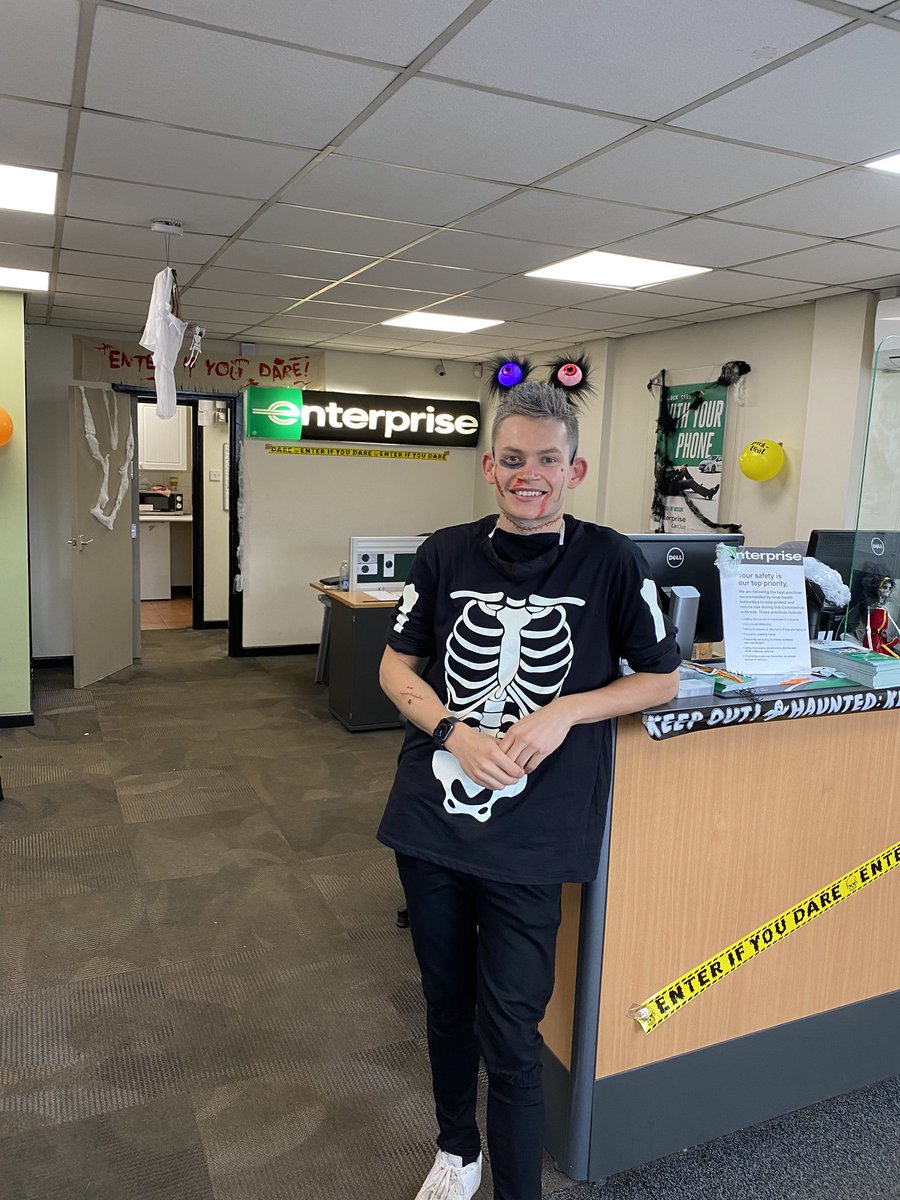 CharlieMugERAC's tweet photo. Friday frightday at U359 - let’s hope for some scarily good customer feedback 🙌 #HappyHalloween #enterprise #u359 #halloween @gpincheshire @GraneyERAC @U3Development https://t.co/w8qsziptne