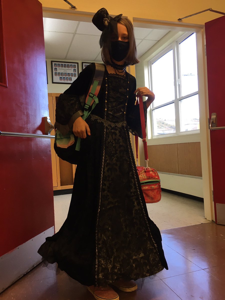 HREschool's tweet photo. Soooo many spooktacular costumes!!! Students and staff enjoying Halloween. https://t.co/F19MzBDhcD