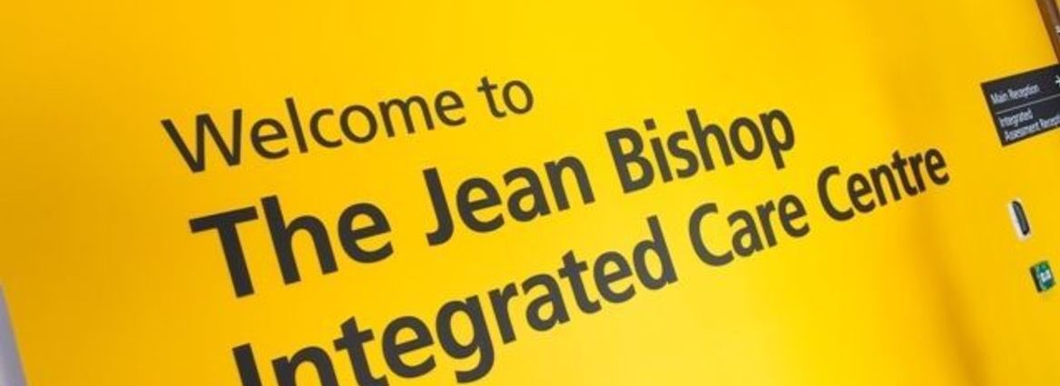 At the wonderful Jean Bishop centre,amazing centre with outstanding care and compassion.  An NHS service caring for the whole person not individual illnesses,one which family carers are equally valued and listened too. Thank you <a href="/CHCPHull/">CHCP CIC</a> @NHSHullCCG <a href="/EmmaLatimer3/">Emma Latimer 💙</a> @SASCityCare