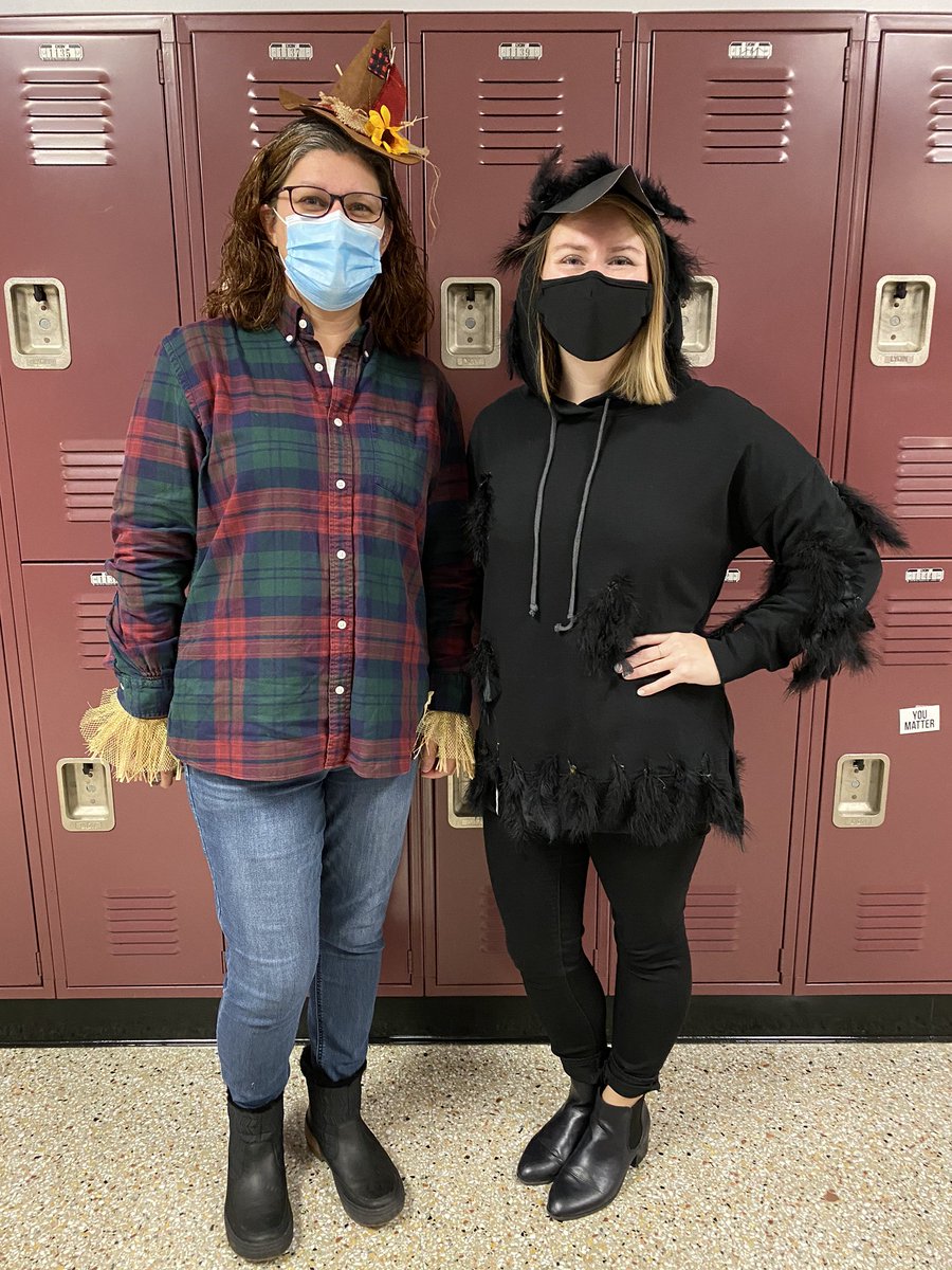 It may be the crowening, but you still need a mask! 👻🎃😷 #Halloween #harvest #halloweencostume #teacherlife #middleschool