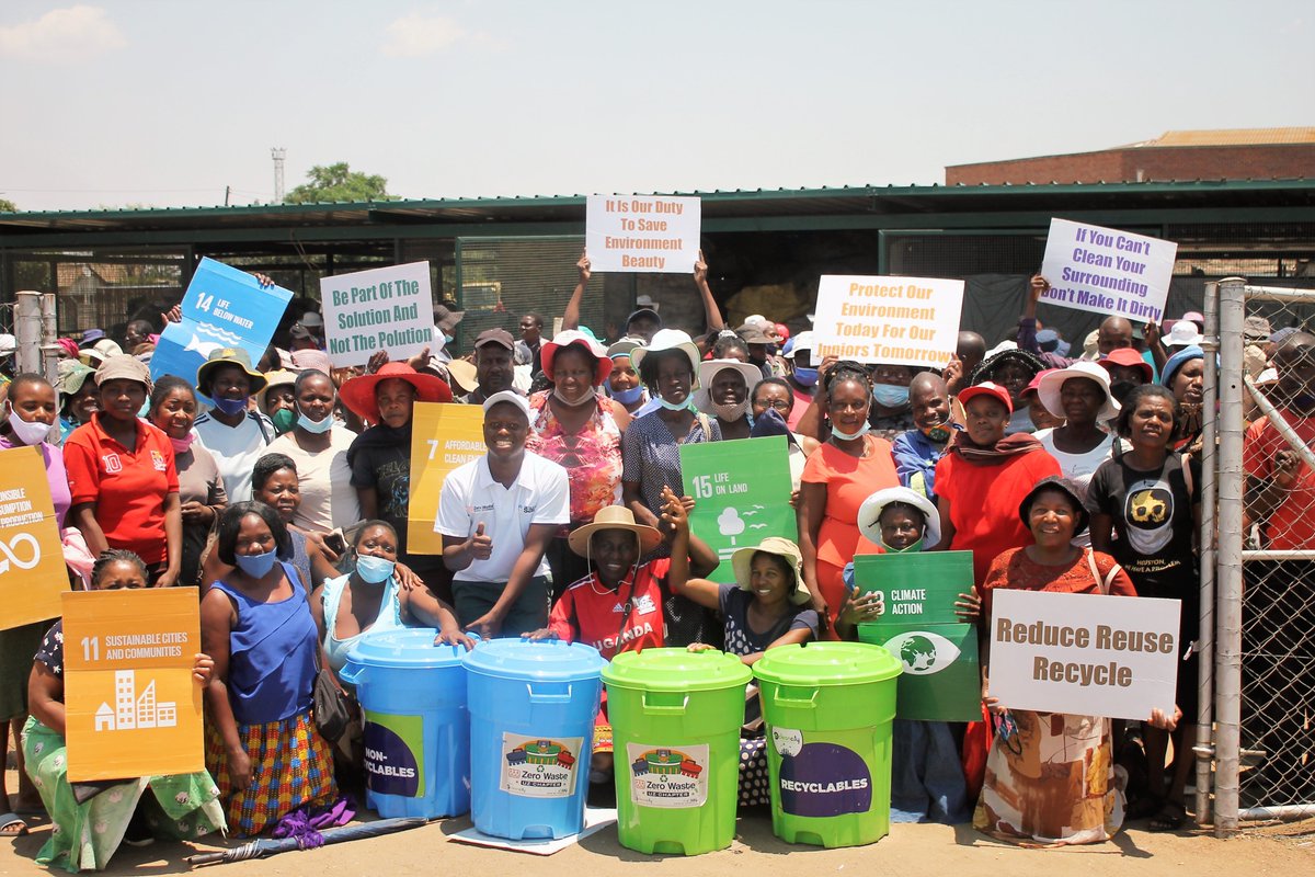 MufaroDzingai's tweet photo. Today in Budiriro Ward 33 & 43 #ZeroWasteSocialEnterprises trained over 200 volunteers on #climateaction for the #wastesector. The workshop introduced the concept of #SeparationAtSource through the #2BinSystem in preparation for the upcoming #NationalCleanUpDay. #SayTrustZW https://t.co/1gGUaYz0Po