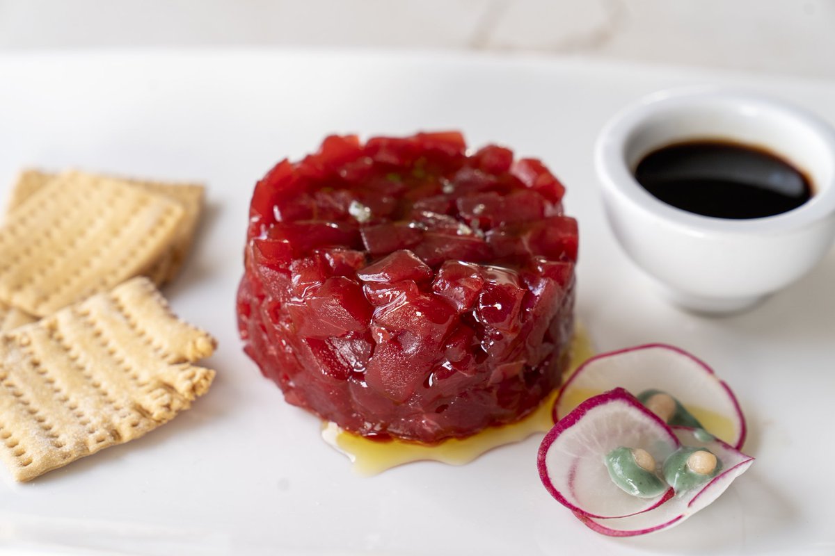 Atuneate's tweet image. En el @restaurantealferez la calidad del producto nunca se deja al azar‼️Tartar de atún rojo de la #almadraba de @petacachico #atuneando #playaelpalmar #cadiz #atunrojo #atuneate #tartar @PetacaChico