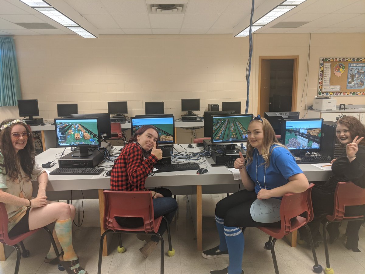 MrGeorgeADAC's tweet photo. @dunneacademy 

Oh you know, just deriving permutation formulas in class using #MinecraftEdu. 
#Mathematics https://t.co/iVVZBYPPpv