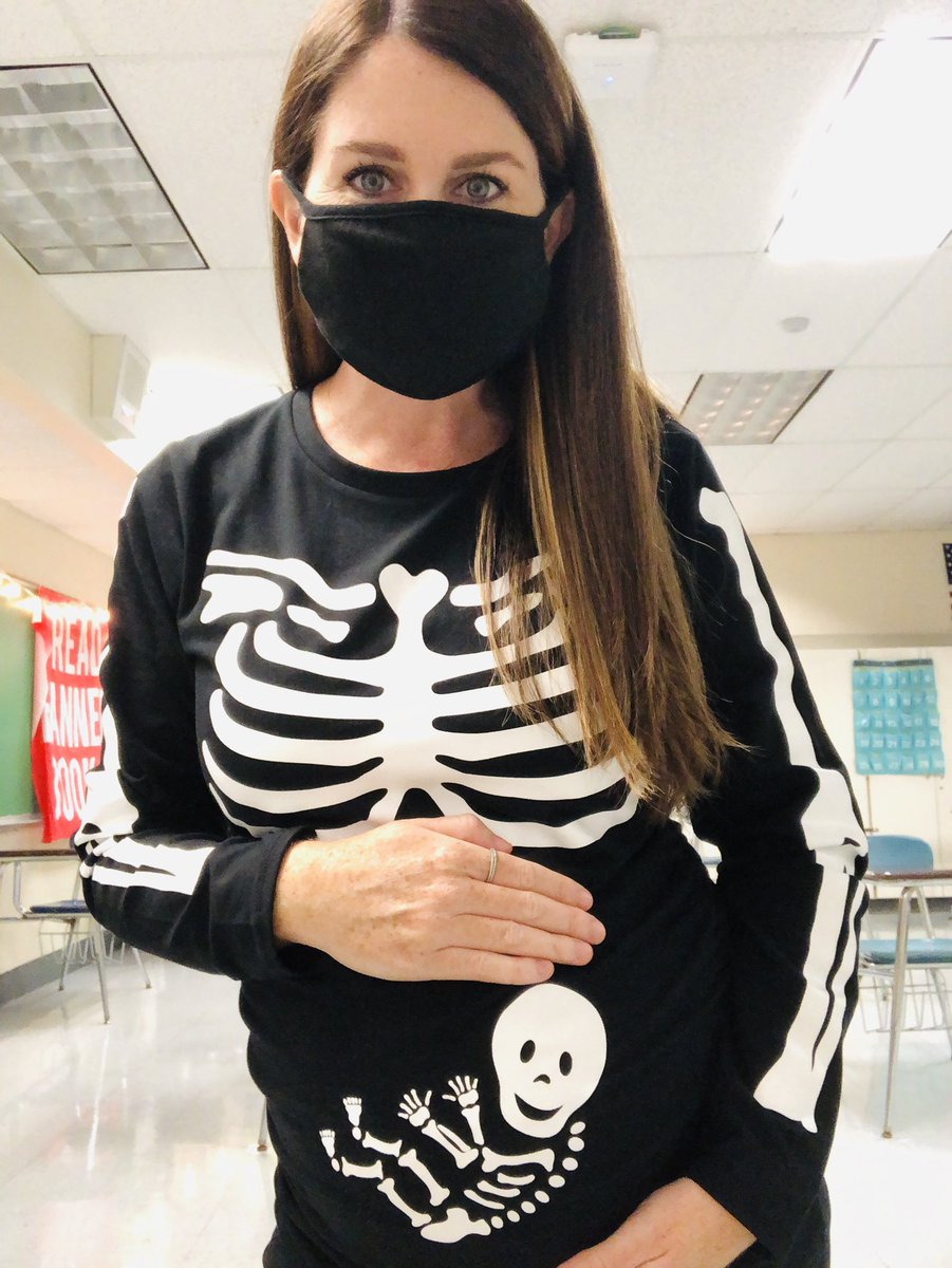 Had to retire my grammar police costume this year to make room for Baby H! 🎃 (aka baby Murphy aka baby MurphTown to all my past students 😂) #HappyHalloween