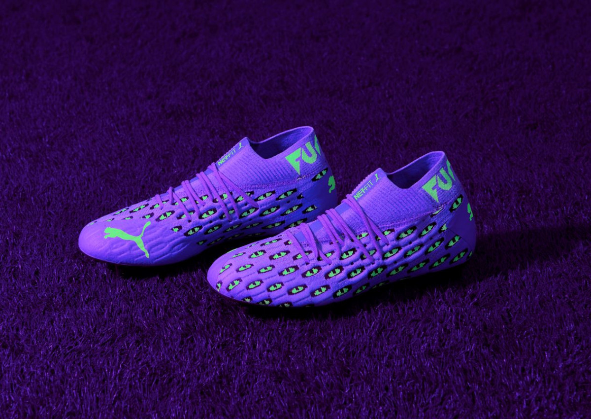 FutbolLago's tweet photo. Nuevo Puma Fear Pack
Las botas de fútbol Puma, hacen honor a Hallowen a través de un Pack discreto y sombrío con unos colores de miedo.
El pack está formado por los modelos FUTURE 6.1 y las ULTRA 1.1.
@PUMA @PUMAFootball #futbol #futbollago #lagodeportes #lago #fearpack https://t.co/y759X8CCGq