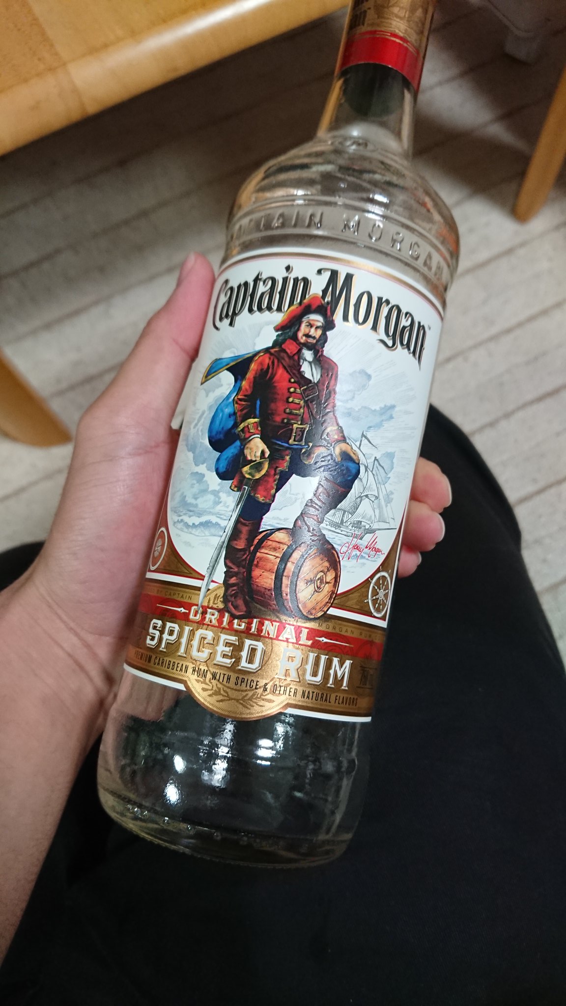 化狐 キャプテンモルガン ラム酒 一瓶飲みきった 豆乳で割ると旨い T Co Bwjaywz0ip Twitter