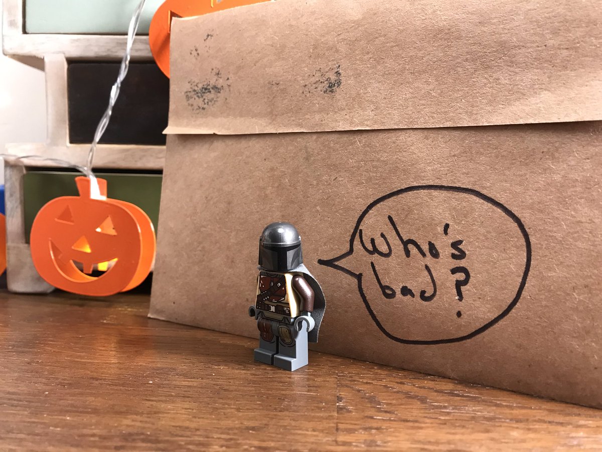 LBG_BRICKS's tweet photo. Mando season 2 is out and my first impressions are that it’s more Star Wars than Star Wars !
#themandalorian #legomandalorian #razocrest #legorazorcrest #legostarwars #starwars #legominifigure #Tatoooine #mando #themandalorianseason2 #legolove #bricknetwork #friday #disneyplus https://t.co/zYN80ztKJH