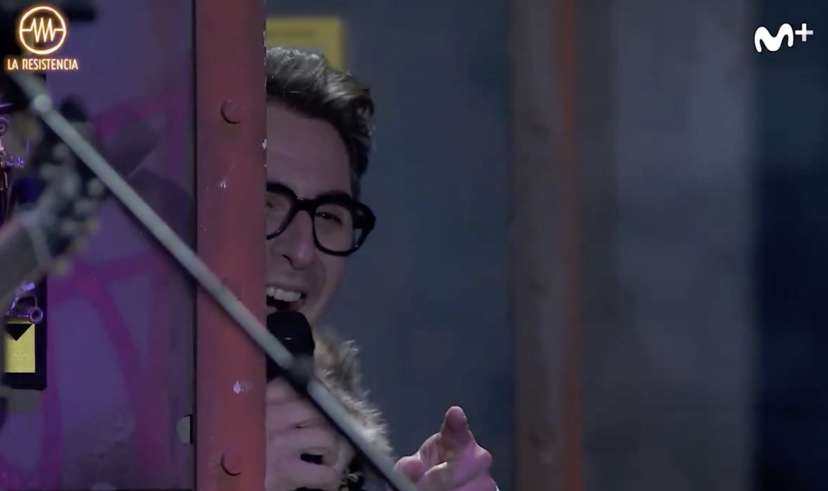 Dos minutos después del café y cigarro @LaResistencia https://t.co/1Nk2FivVgh