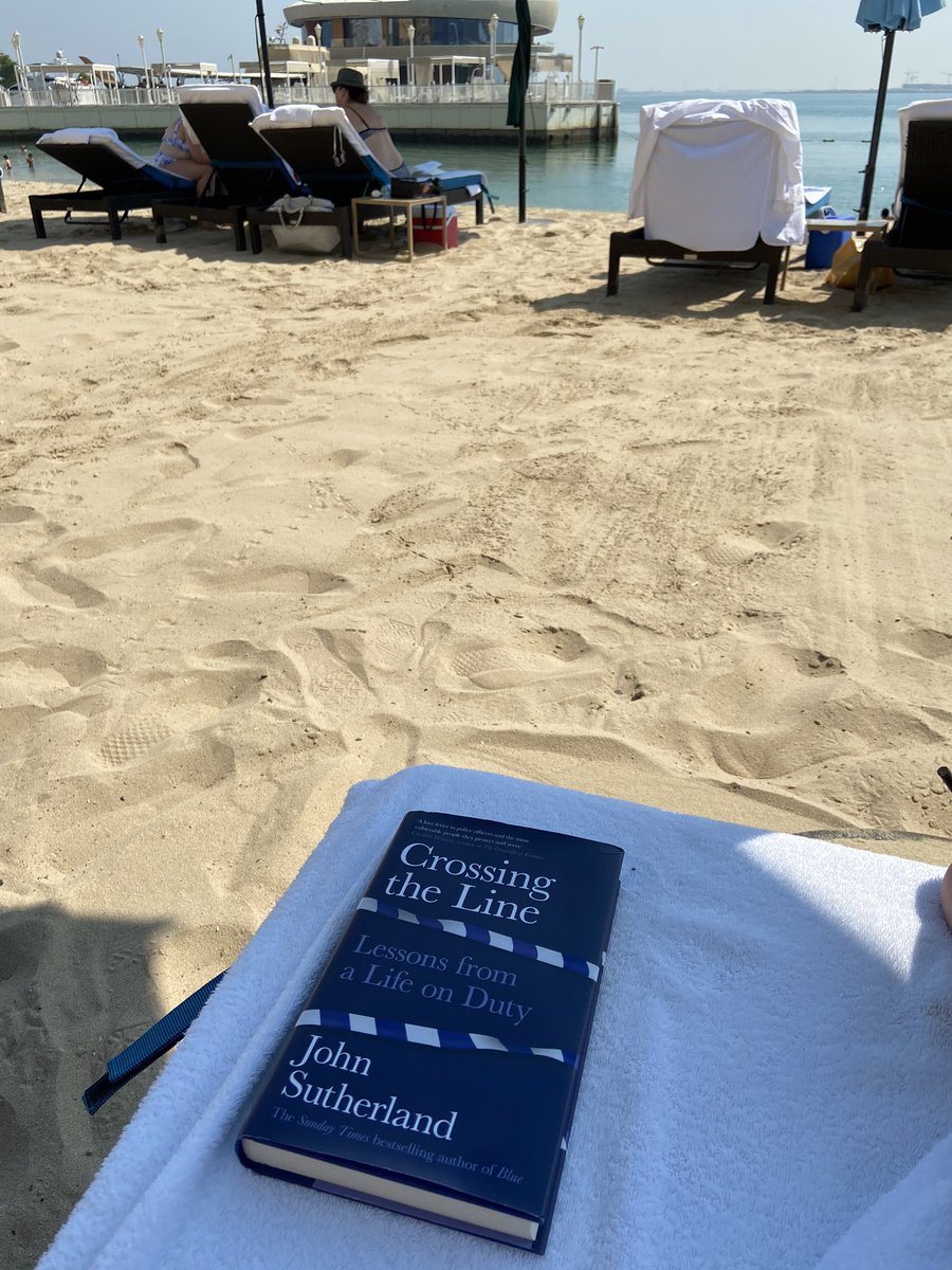 chrissie5448's tweet photo. @policecommander good a place as any to re-read! #bluefamily #ThinBlueLine #policeandproud #trainingothersisaprivilege #crackingread #myfriendjohn https://t.co/tgNrX0koDT