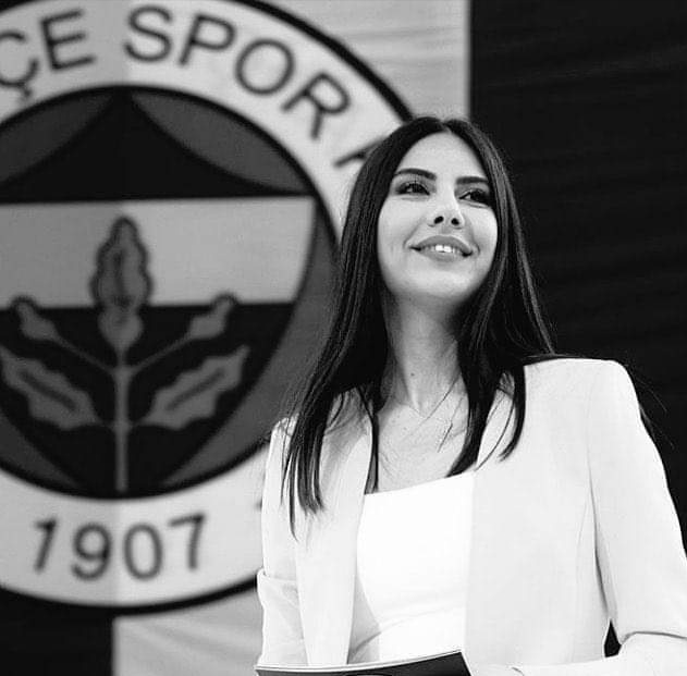 kekoLata_'s tweet photo. Tribünde bir eksik cennette bir fazlayız... #DilayKemer https://t.co/hXrCOtI2Po