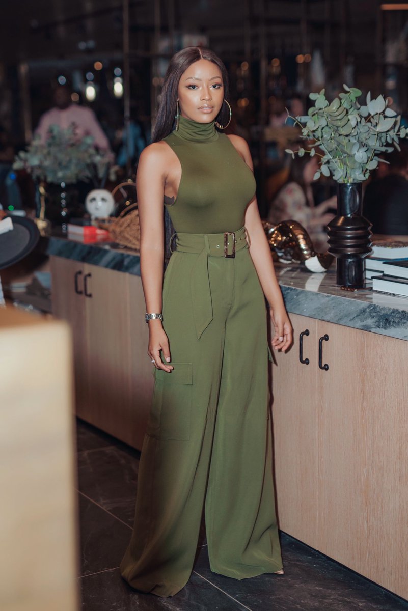 Zanda732's tweet photo. @KamoModisakeng = PERFECTION PERSONIFIED π»π₯π₯΅π₯π» #welcometosolo #enjoylifesolo @solo_sandton π€π½ππ€π½#restaurantlaunch #fbf
@OrchardOnTwo5 https://t.co/7C8FR4mTUi