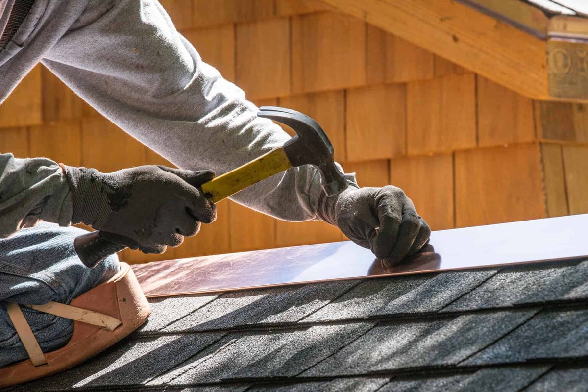 NorthWestTrade's tweet photo. Northwest Tradesman offers #RoofRepairs services in the #Manchester at affordable price. Contact us at: 07875 492899
Or
Email us at: info@northwesttradesman.co.uk 
Find more at: https://t.co/v5tG5f87YQ
#NorthWestTrade https://t.co/uVO3k6Snau