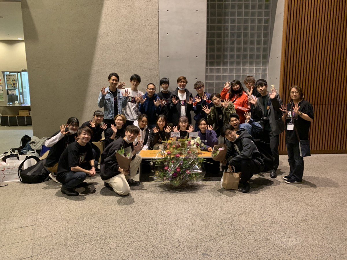 VeryrikuR's tweet photo. フライドポテト初単独ライブ「mosaic pâtissier」2日間本当にありがとうございました
お客さん、スタッフ皆さんのおかげで最高のライブになりました
改めてたくさんの人に支えられて今があるんだなと実感しました
みんなみんな本当にありがとー！
来てくださ��た200人の方々、ありがとうございました！ https://t.co/GunkeMzKLe
