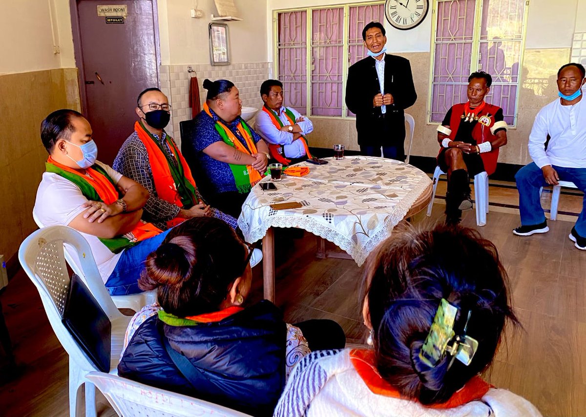 sevadalkpr's tweet photo. Parading some few former congress workers joining BJP will not change the bypoll outcome in which BJP candidate is sure to lose.

One has to appreciate @BJP4Nagaland for collecting deadwoods. https://t.co/Uw49fGqlkY