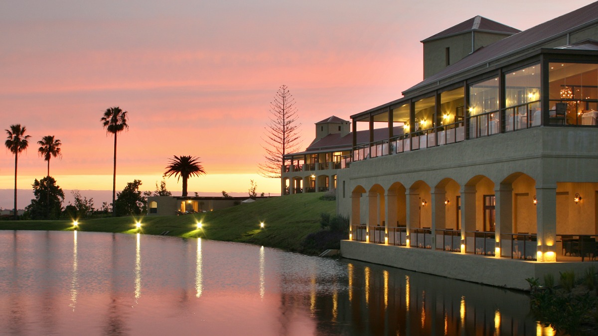 AsaraEstate's tweet photo. Planning your December Holiday? Be our guest and book your stay with us!
Book online https://t.co/iRJL3yWptn #asara #asarawines #asaraestate #stellenbosch #luxuryhotel #localdestinations #localluxury https://t.co/zvYq4ptJKA