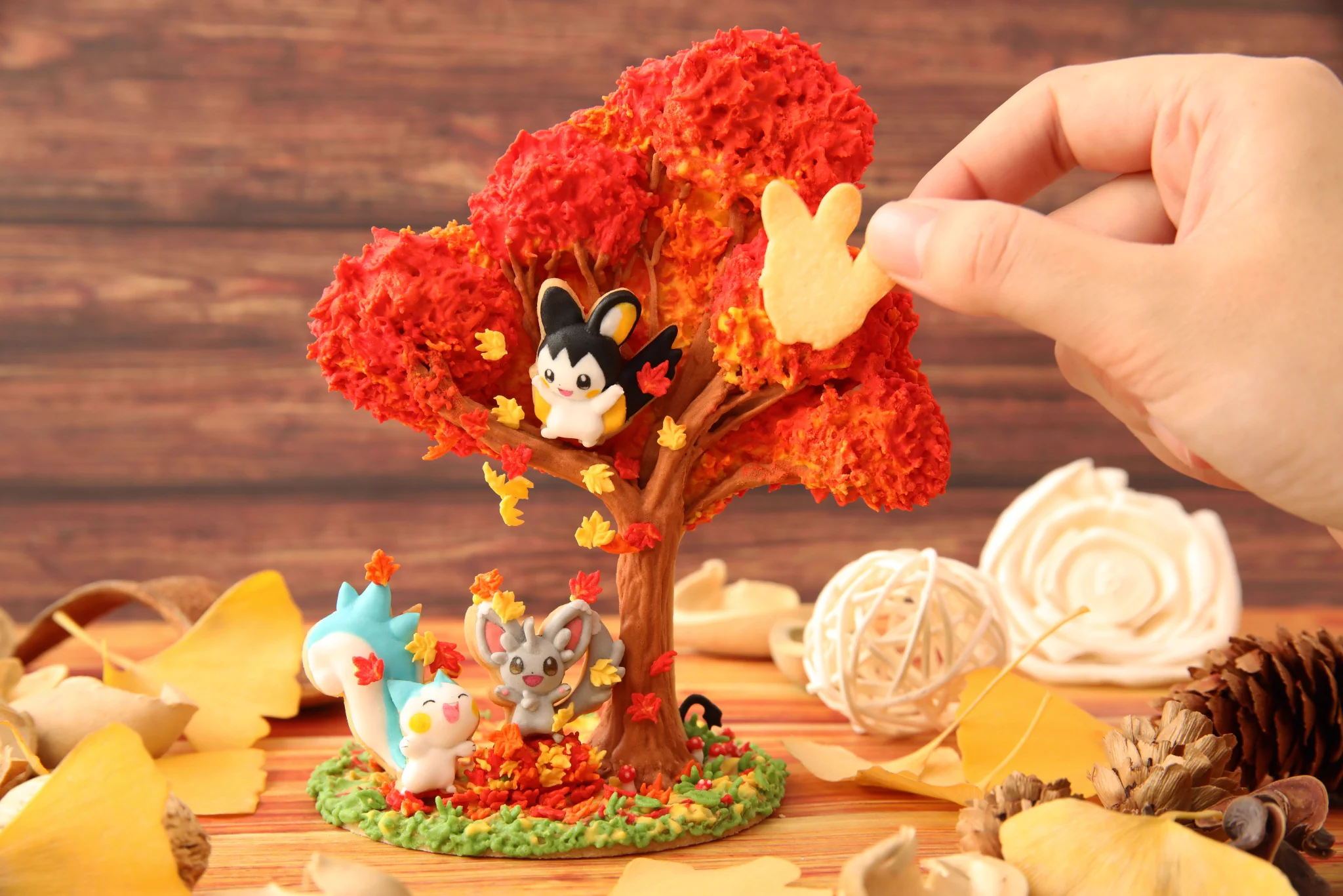 ポケモンたちの紅葉狩り？実はこれ全て手作りクッキー！