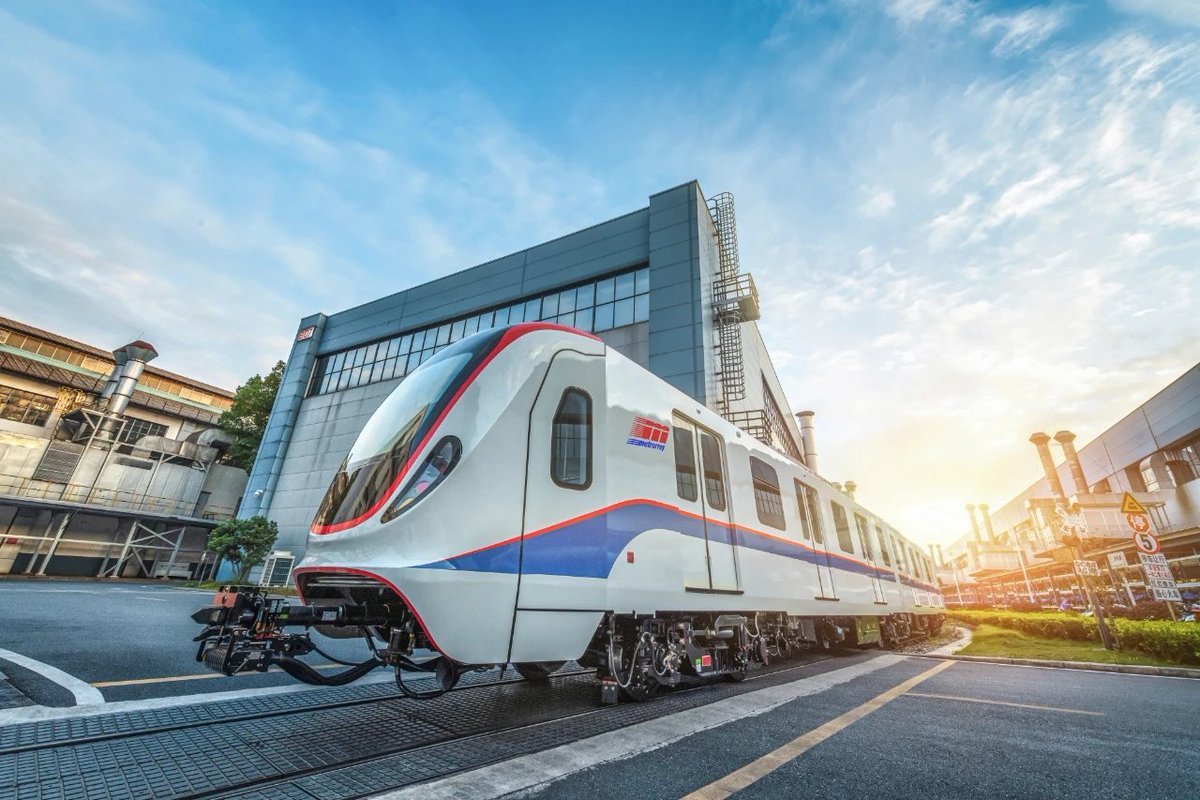 CRRC_ZELC's tweet photo. China's first light rail vehicle exported to #Mexico was launched in #CRRC #ZELC.
It is the first time that China's rail transit equipment products,which were green, safety, humaninzed and environmental will serve Mexico. https://t.co/6597SSv8cQ