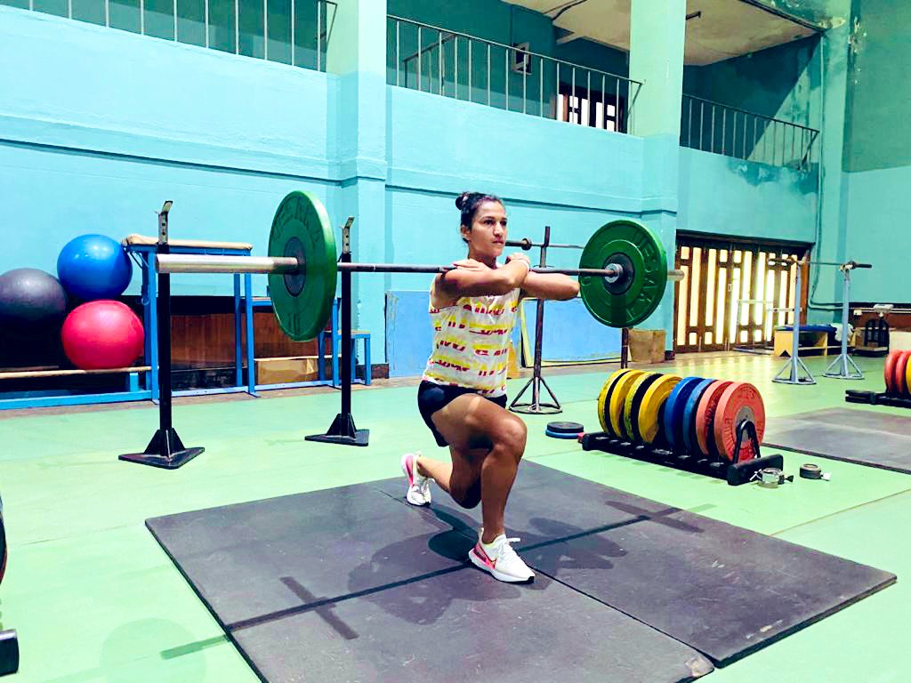 imranirampal's tweet photo. Passion is pushing yourself to the limits when no one else is around💪#gym #nike #healthybodyhealthymind #strongwomen #workforyourdreams #honestycommitmentpersistence #befearless #bharatkisherniya https://t.co/5oTuVsdUDu