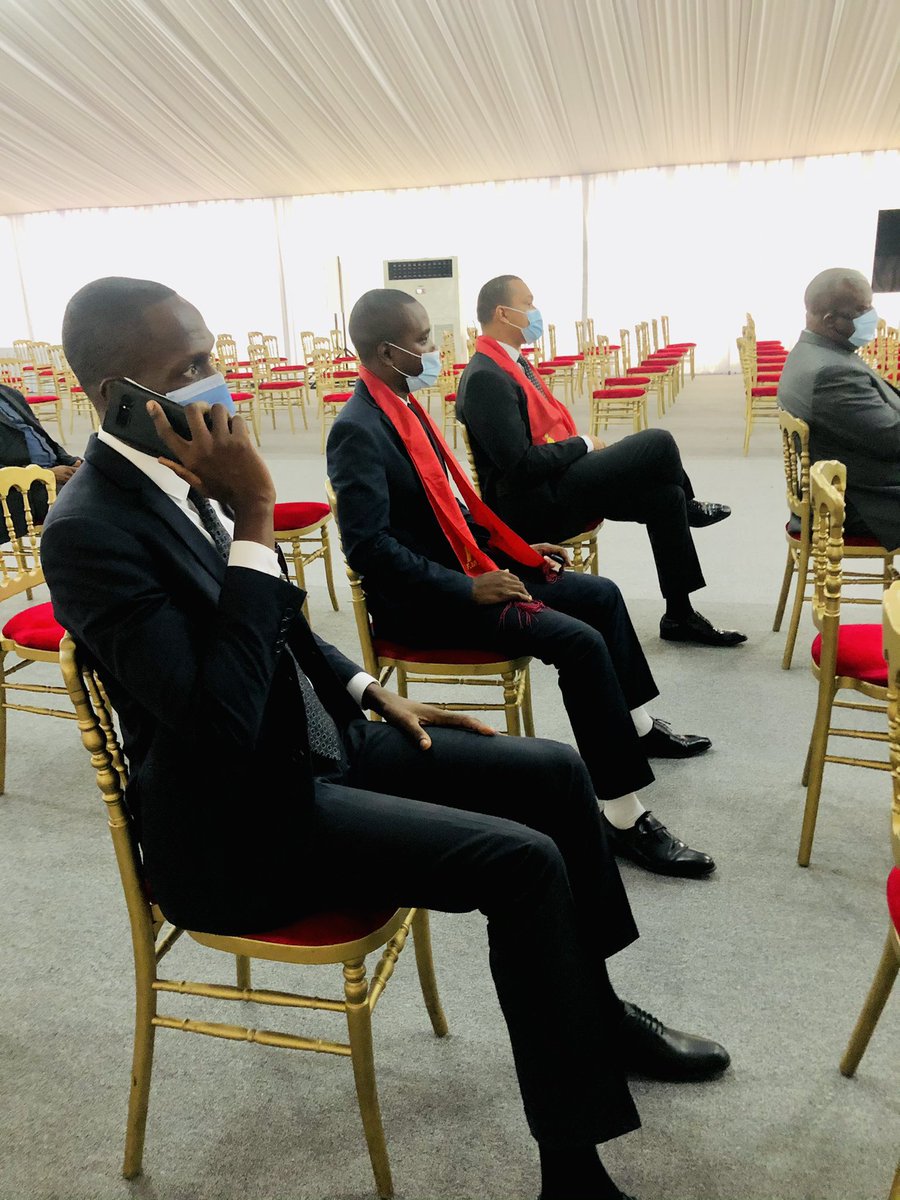 JofranMbossa's tweet photo. #Vendredinoir le secrétariat permanent de la Force Montante Congolaise à la cérémonie de recueillement sur la dépouille de l’ancien Président de la République  Jacques Johachim YHOMBY OPANGO. https://t.co/wdWuI1ZmLD