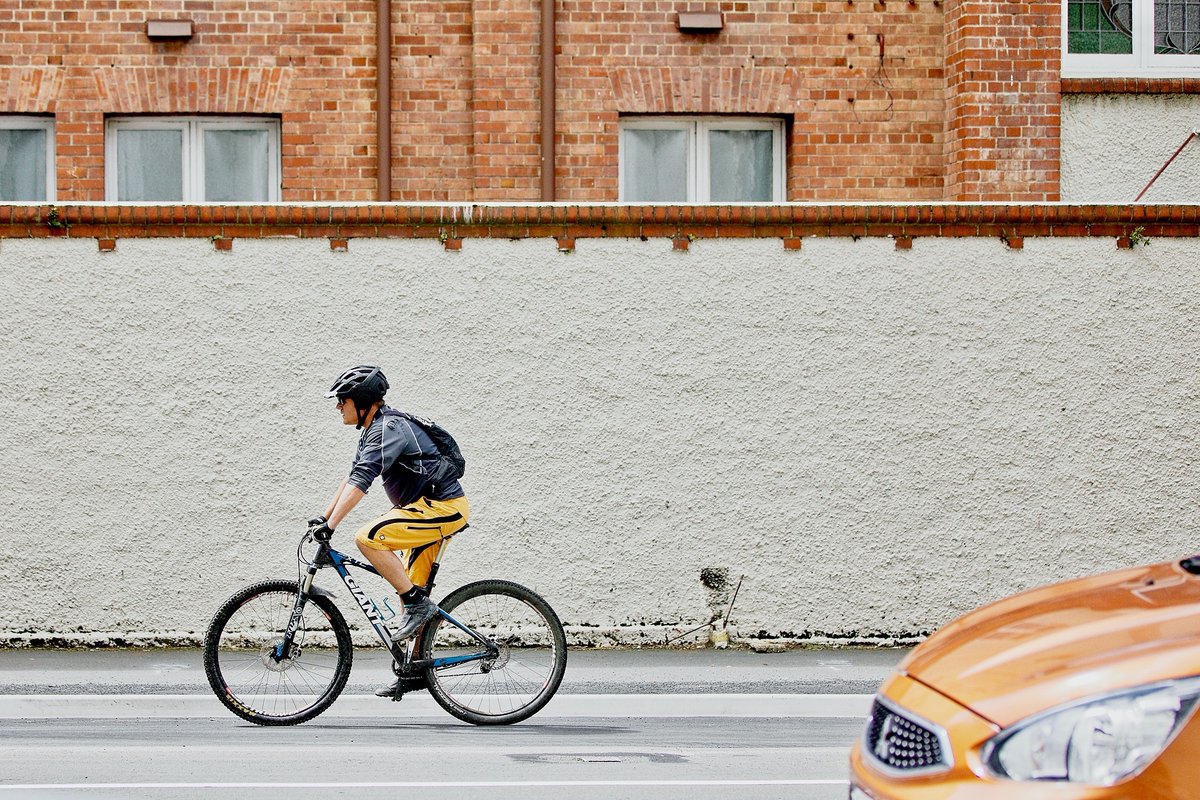 LeedsCC_News's tweet photo. Connecting Leeds and Leeds List offer you the chance to win a hybrid bike and helmet from Decathlon worth almost £300. Read the new #GetSetLeeds blog piece to find out more about how to enter the competition: https://t.co/hfTcpyN7dq https://t.co/wOS1TjaFDa
