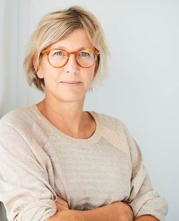 "De essentie van #magazinemerken is dat ze de tijdsgeest goed weten te grijpen en de dialoog tot stand brengen met een #community die ze functioneel en aspirationeel vooruithelpen" zegt <a href="/SylvieDW/">Sylvie Dewaele</a> <a href="/TBWAbelgium/">TBWA\Belgium</a> magazinemedia.be/media-expert-a…