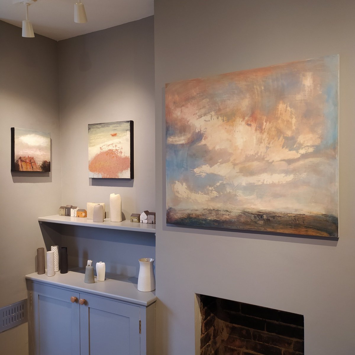 The exhibition INSIDE OUT / OUTSIDE IN featuring the work of Midge Naylor, Alex McIntyre and Gemma Petrie ends tomorrow. The gallery is open 11-5 today &amp; tomorrow, at 28 Essex Street, OX4. Pop along and say hello!
#artgallery #exhibition #artinoxford #contemporaryart #indieoxford
